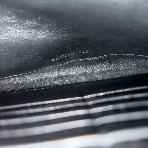 Yves Saint Laurent Large Wallet on Chain - Picture 6 of 6